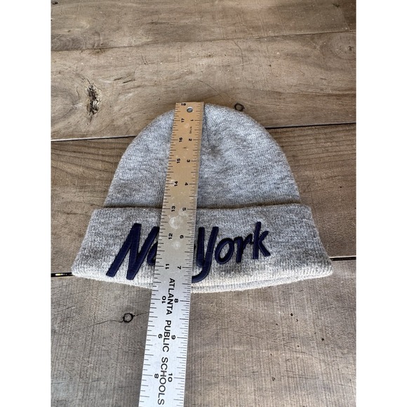 New York Cuffed Beanie Hat Grey And Navy Embroidered New York Cap - Picture 3 of 6